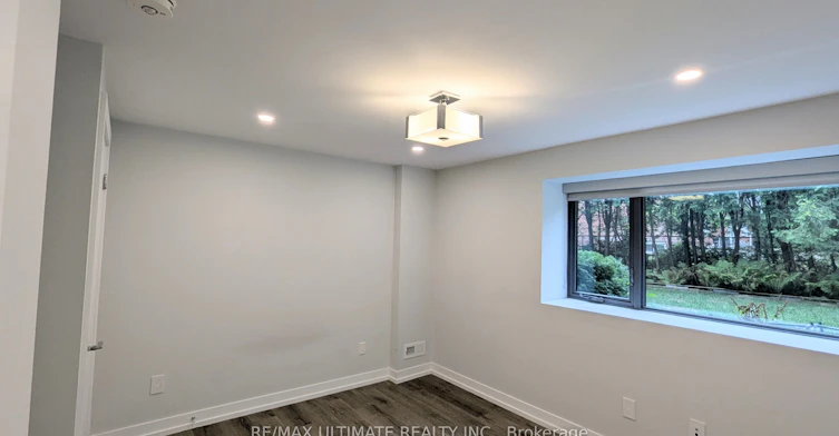 Lower-1101 Lakeshore Road W, Oakville, ON, L6L 1E7 - 18