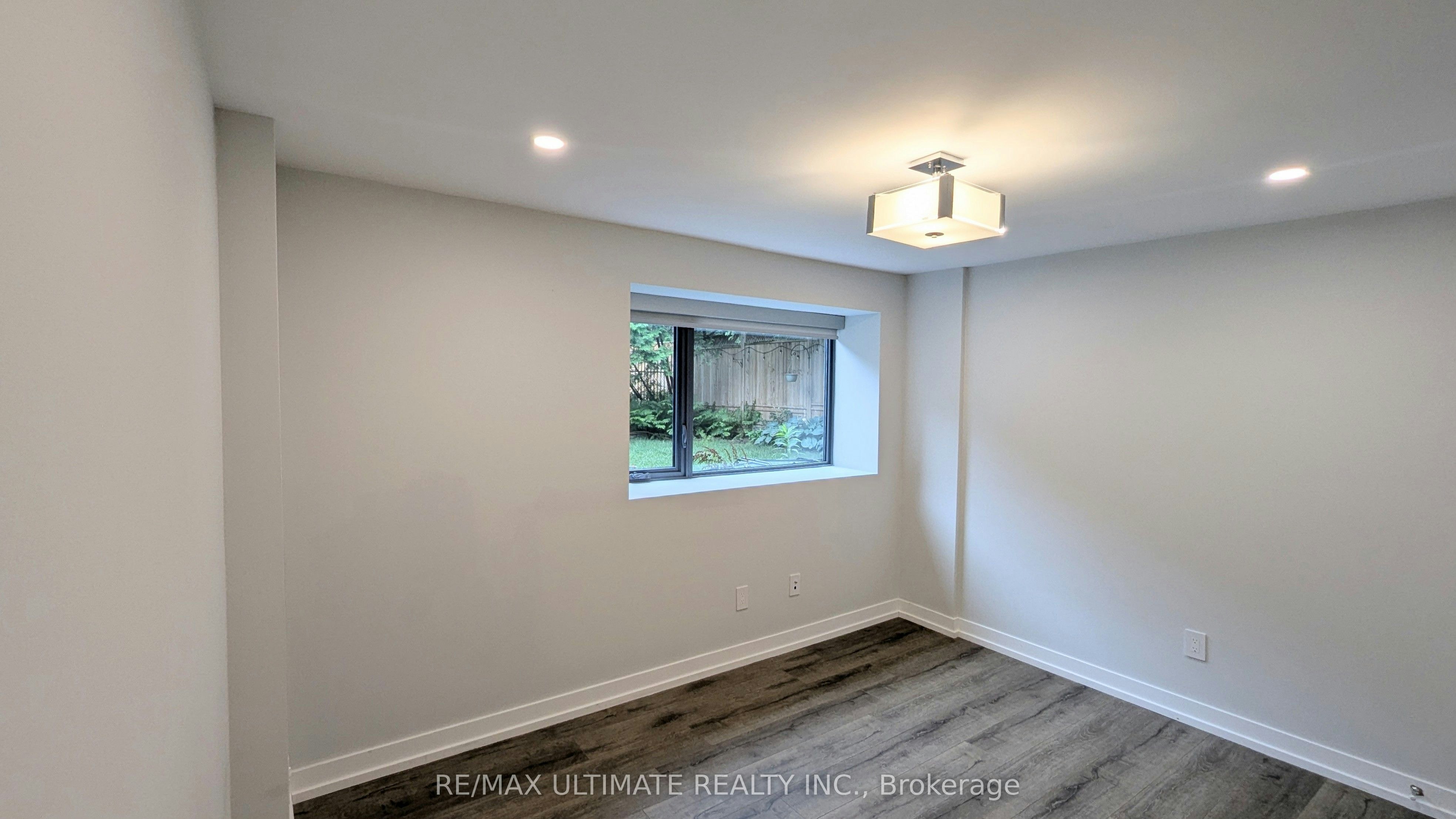 Lower-1101 Lakeshore Road W, Oakville, ON, L6L 1E7 - 17