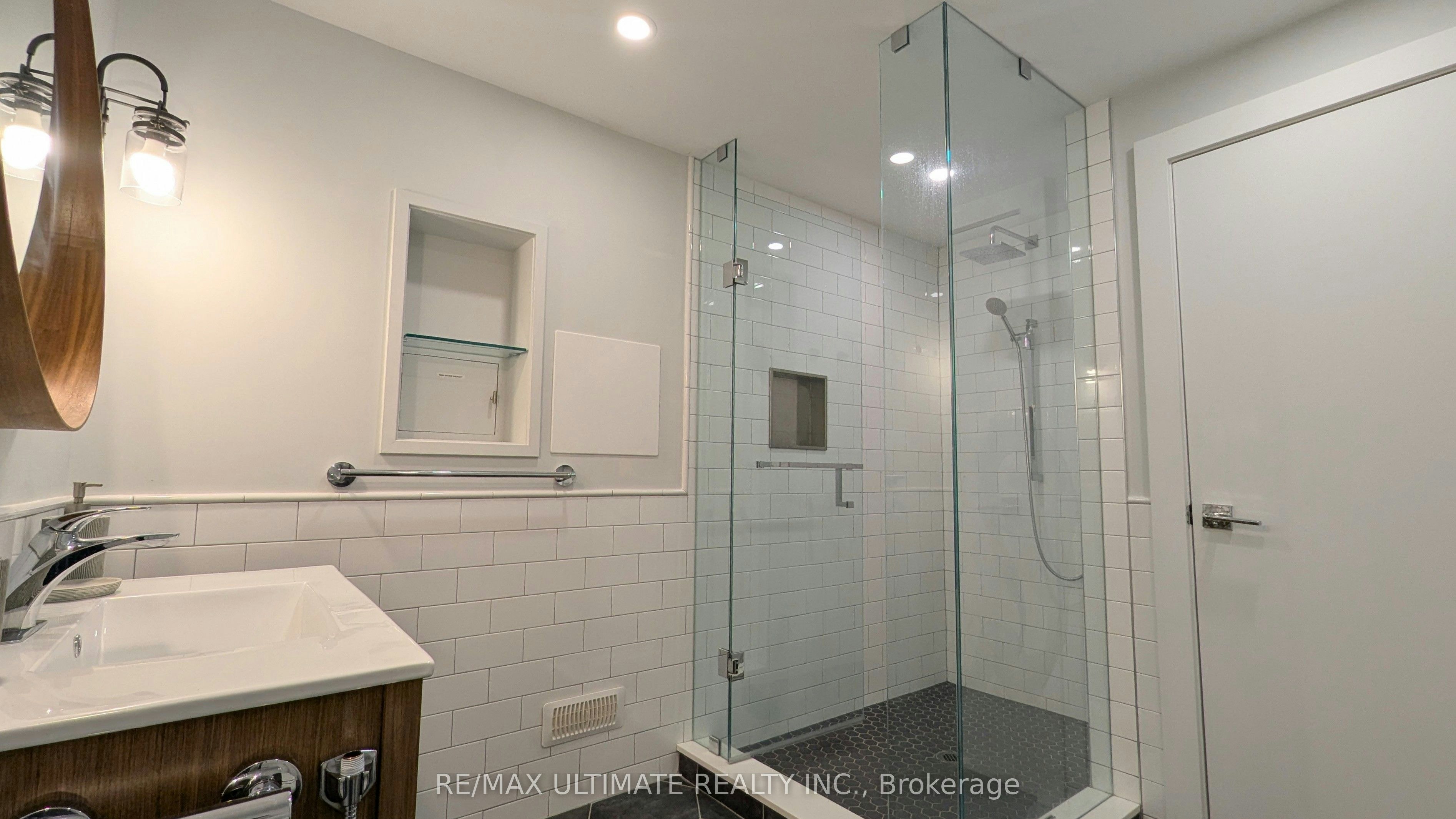 Lower-1101 Lakeshore Road W, Oakville, ON, L6L 1E7 - 20