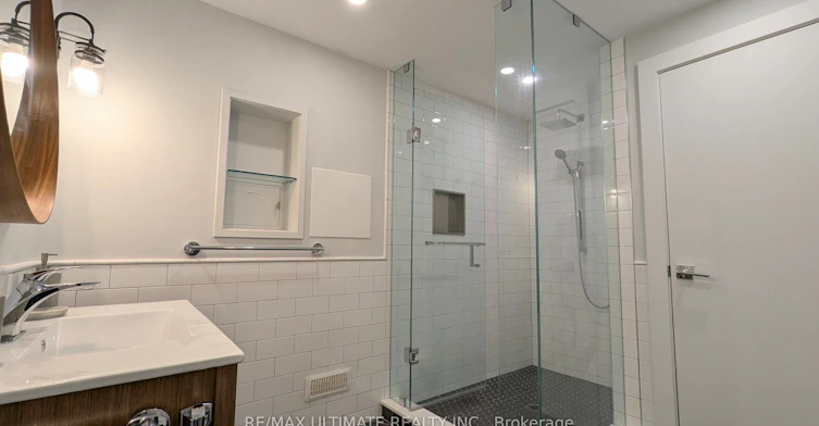 Lower-1101 Lakeshore Road W, Oakville, ON, L6L 1E7 - 20