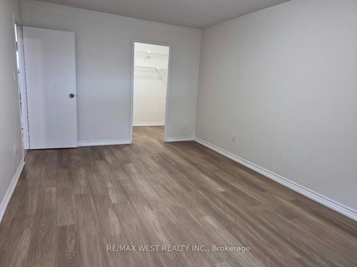 802-250 Scarlett Road, Toronto, ON, M6N 4X5 - 14