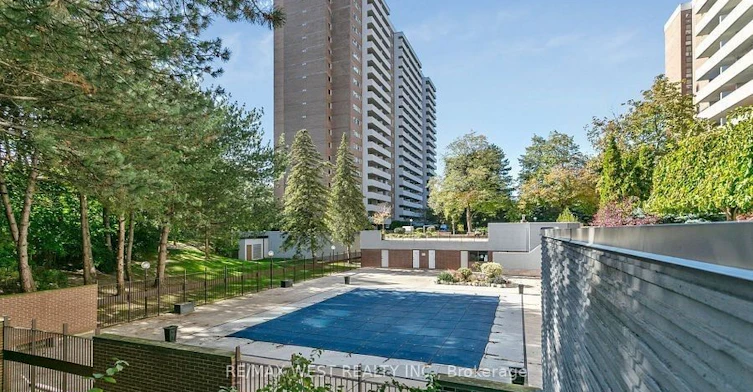 802-250 Scarlett Road, Toronto, ON, M6N 4X5 - 5