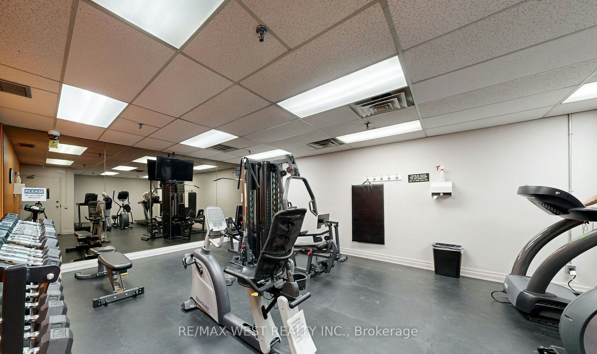 802-250 Scarlett Road, Toronto, ON, M6N 4X5 - 2