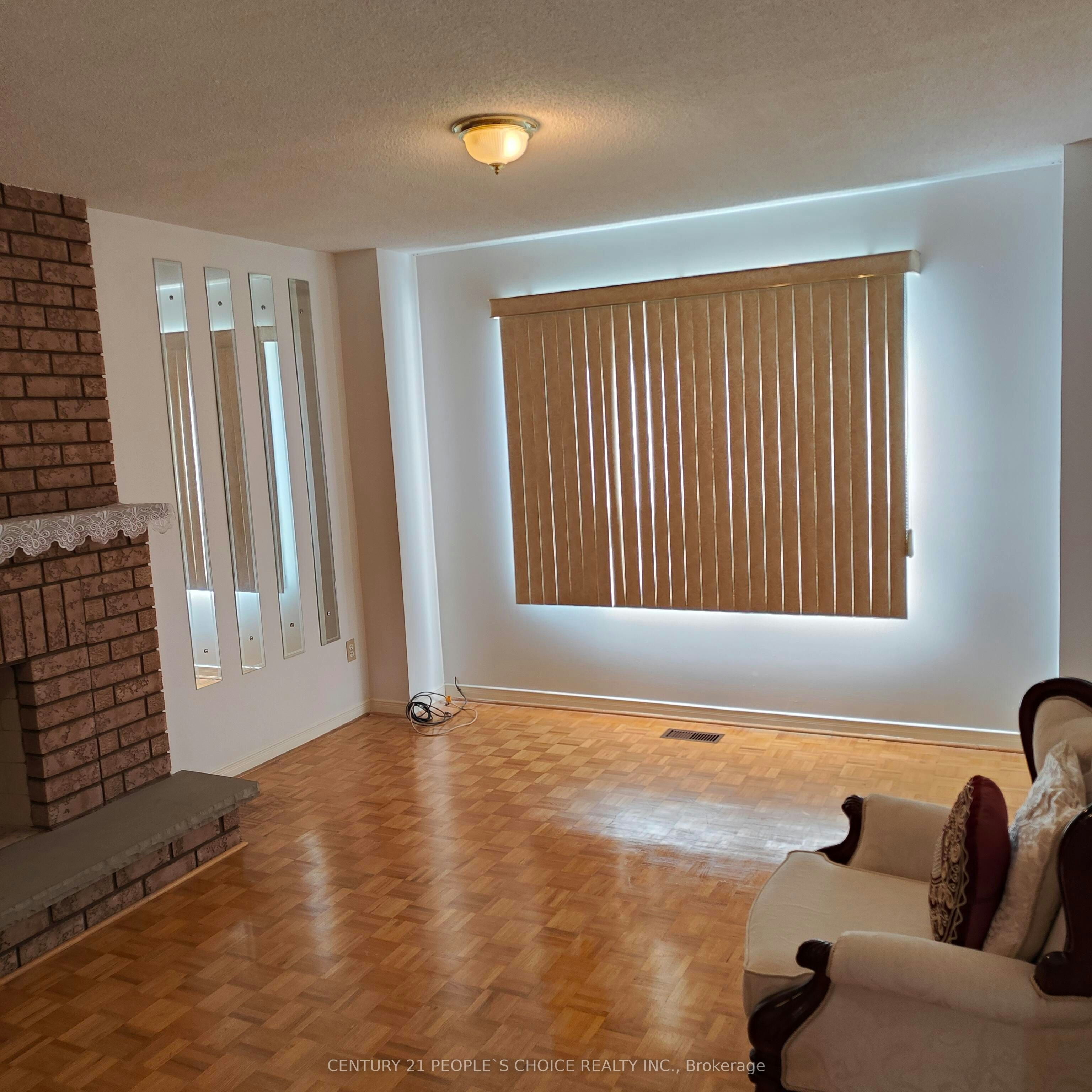 29 Kingsplate Crescent, Toronto, ON, M9W 6X5 - 3