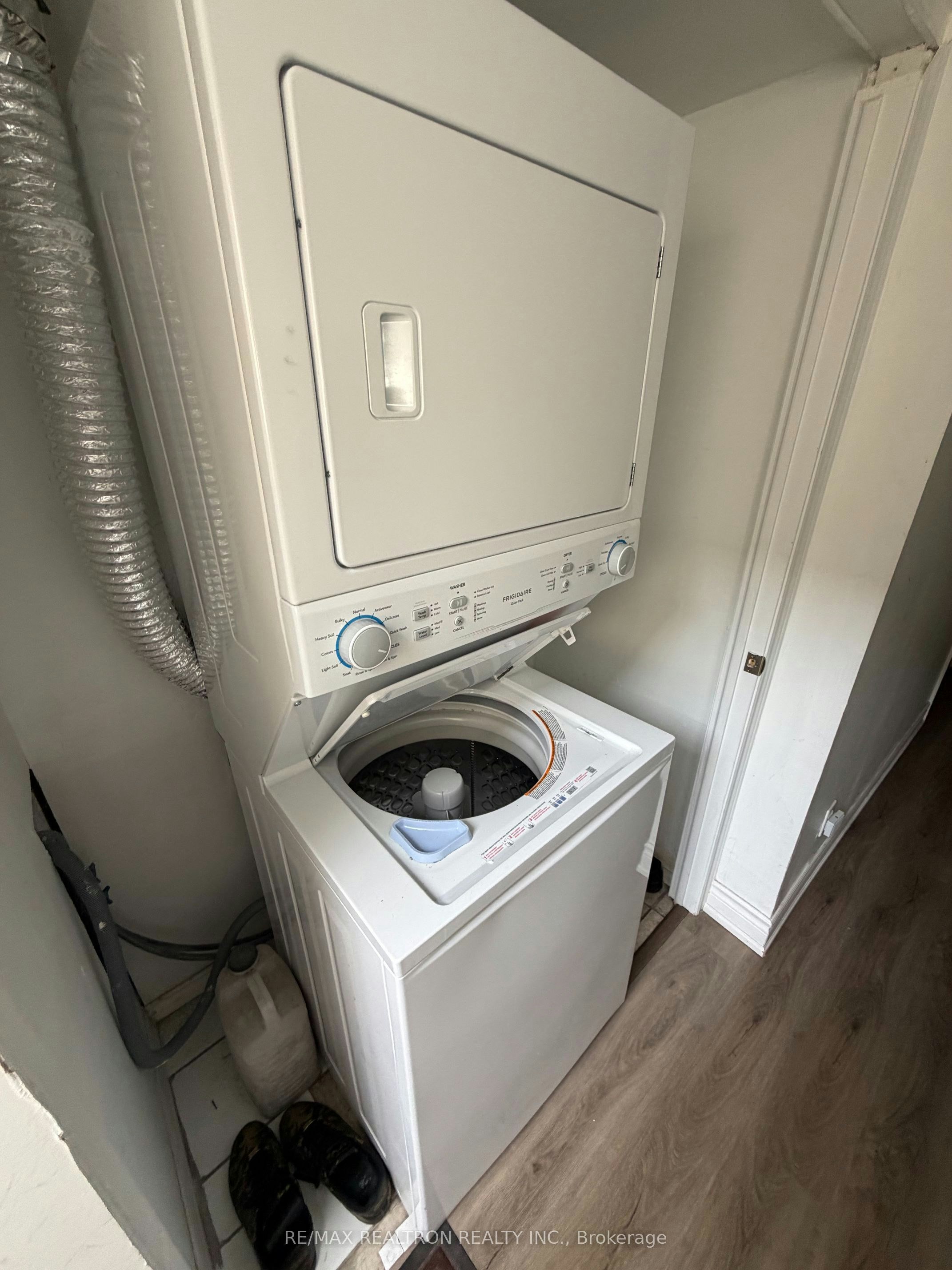 Basement Unit 2-135 Emerson Avenue, Toronto, ON, M6H 3T2 - 3