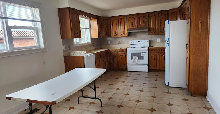 Upper-214 Pellatt Avenue, Toronto, ON, M9N 2P6 - 7