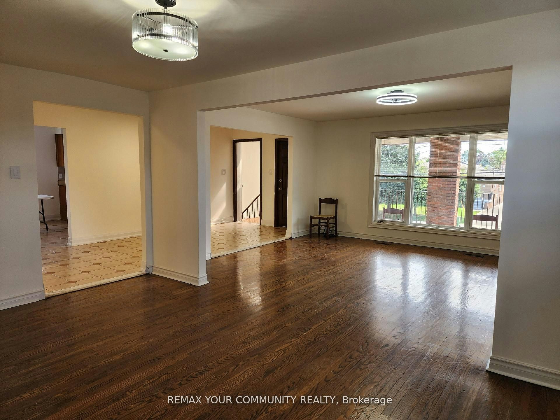 Upper-214 Pellatt Avenue, Toronto, ON, M9N 2P6 - 5