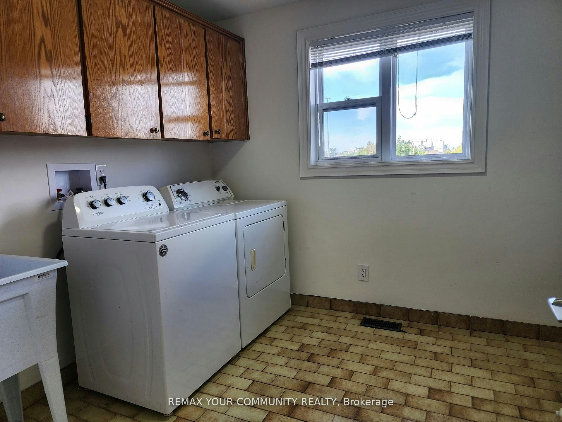 Upper-214 Pellatt Avenue, Toronto, ON, M9N 2P6 - 18