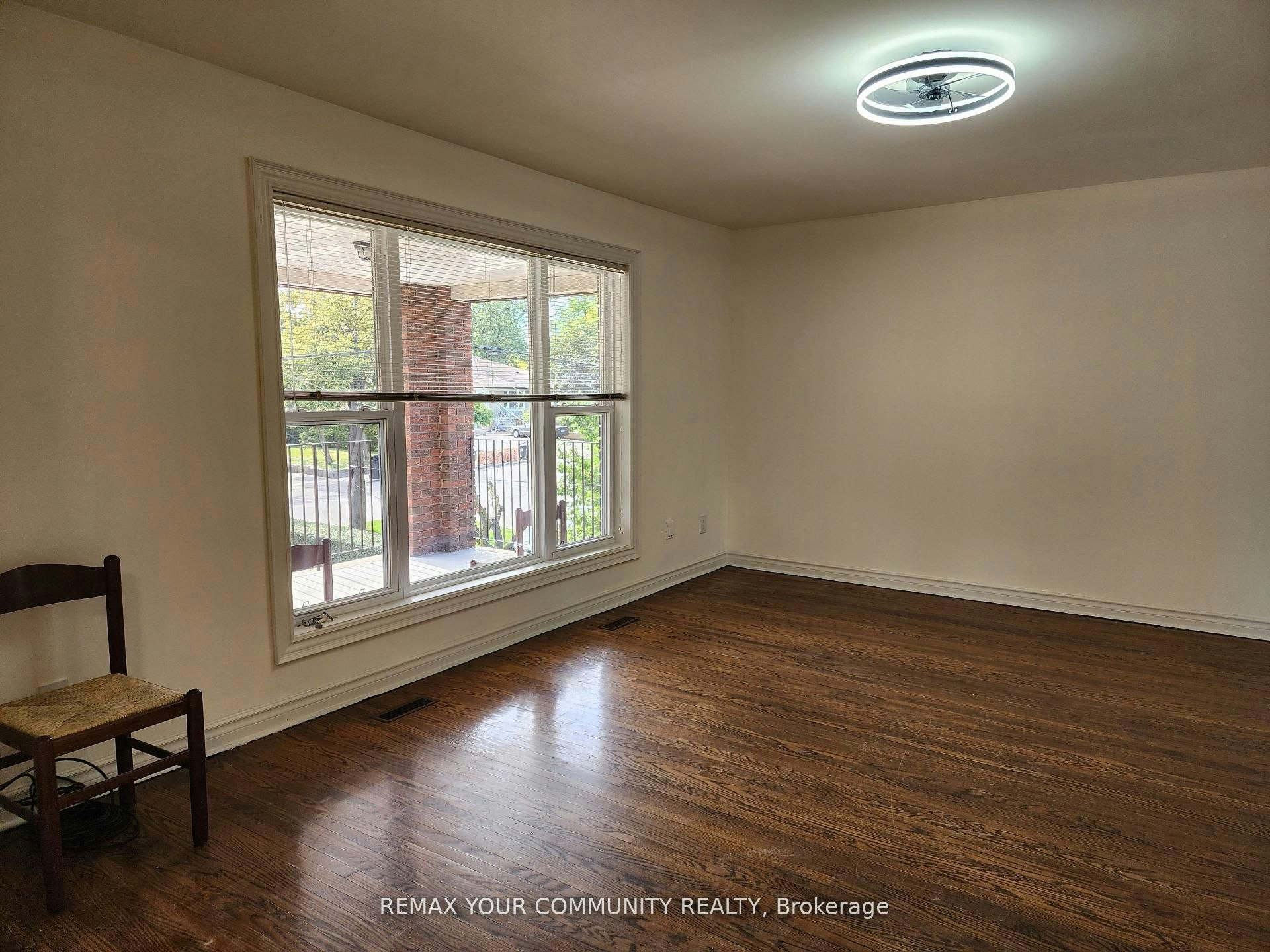 Upper-214 Pellatt Avenue, Toronto, ON, M9N 2P6 - 3
