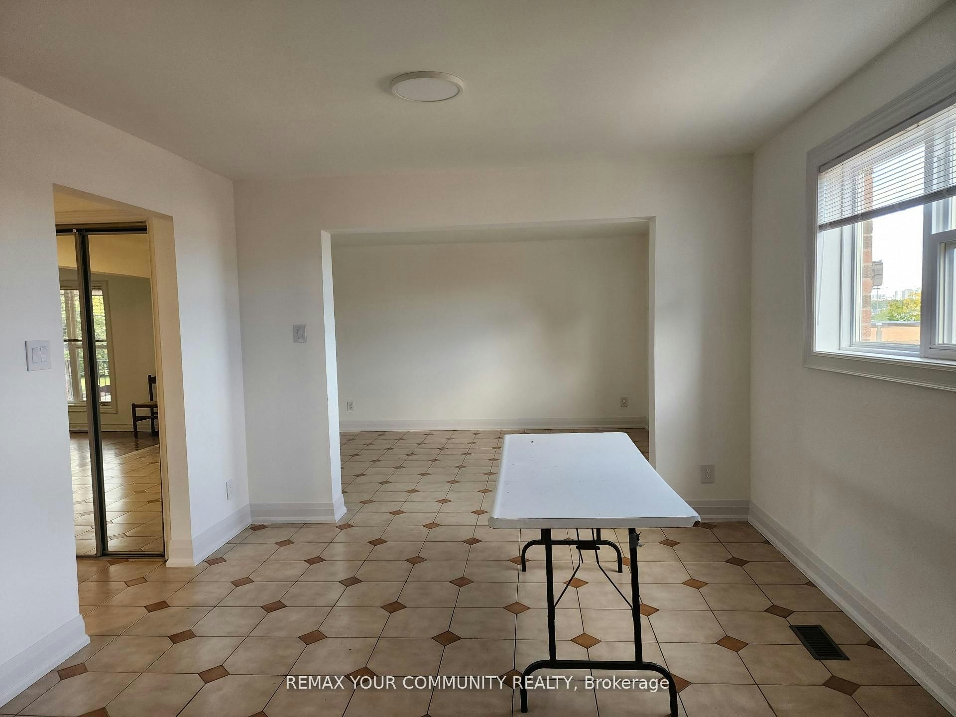 Upper-214 Pellatt Avenue, Toronto, ON, M9N 2P6 - 8