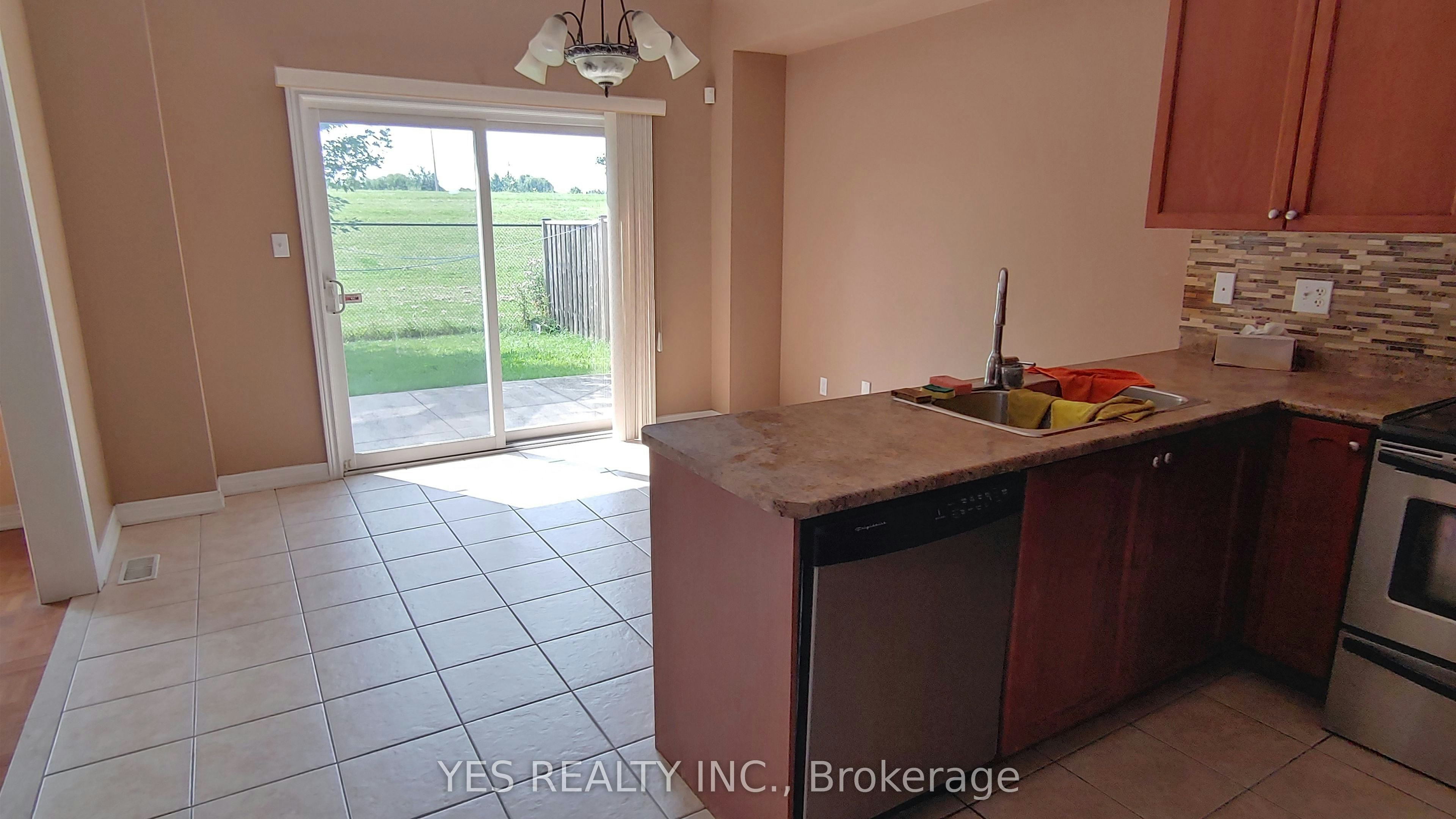 26 New Hampshire Court, Brampton, ON, L6S 0B9 - 8
