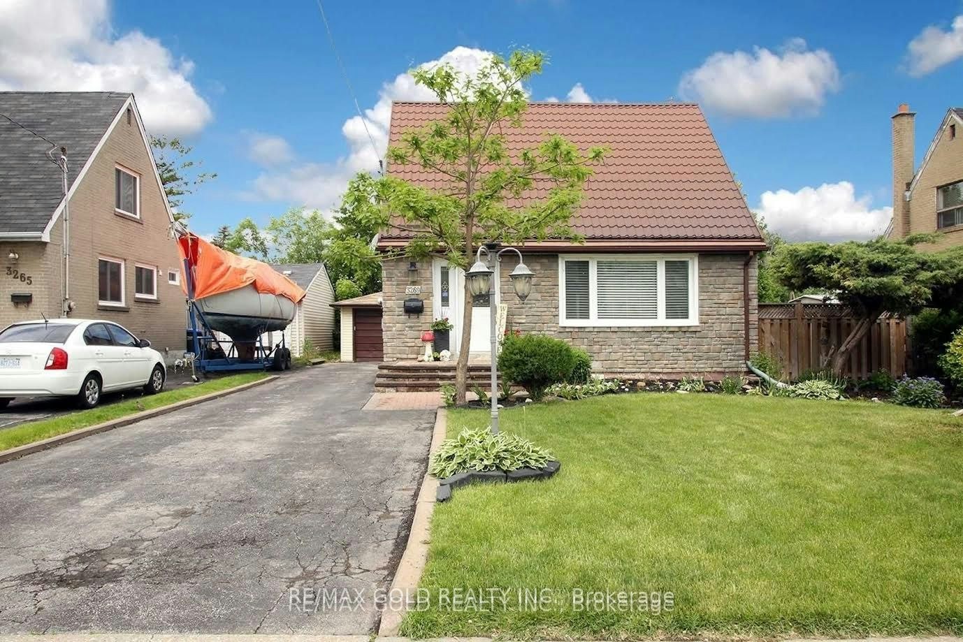 3269 Etude Drive, Mississauga, ON, L4T 1S9