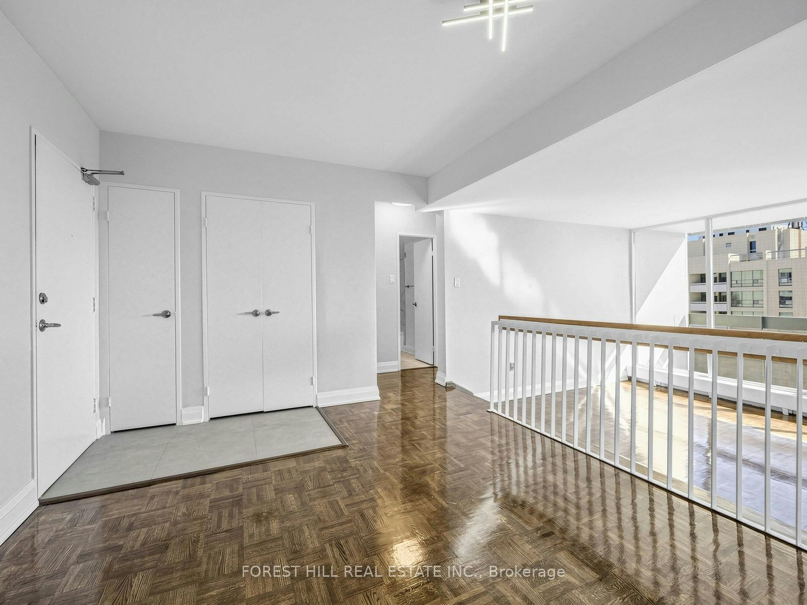 1811-377 Ridelle Avenue, Toronto, ON, M6B 1K2 - 4
