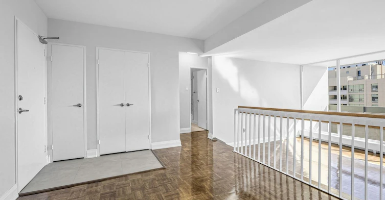 1811-377 Ridelle Avenue, Toronto, ON, M6B 1K2 - 4
