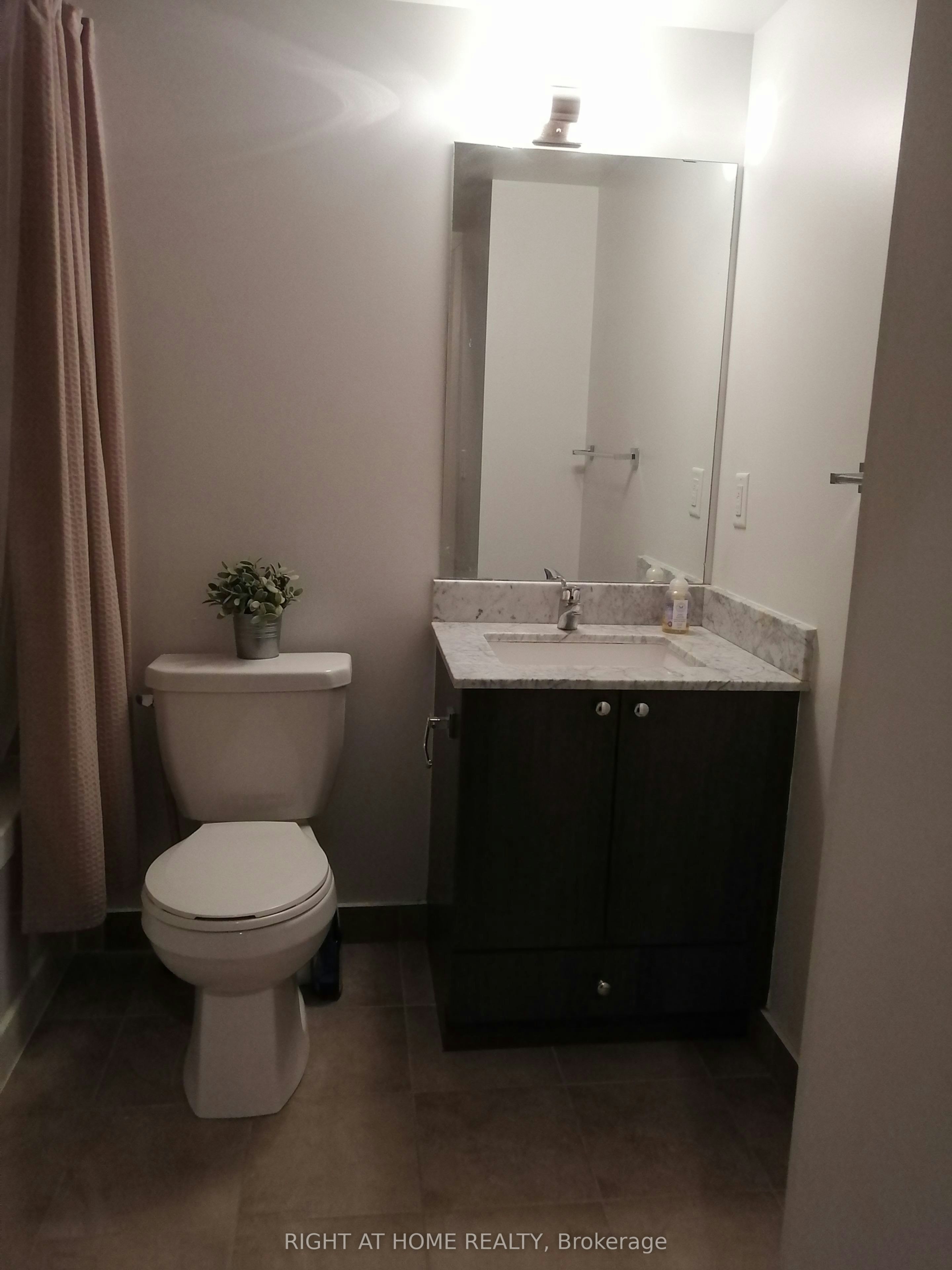 1001-1185 The Queensway Avenue, Toronto, ON, M8Z 1R6 - 5