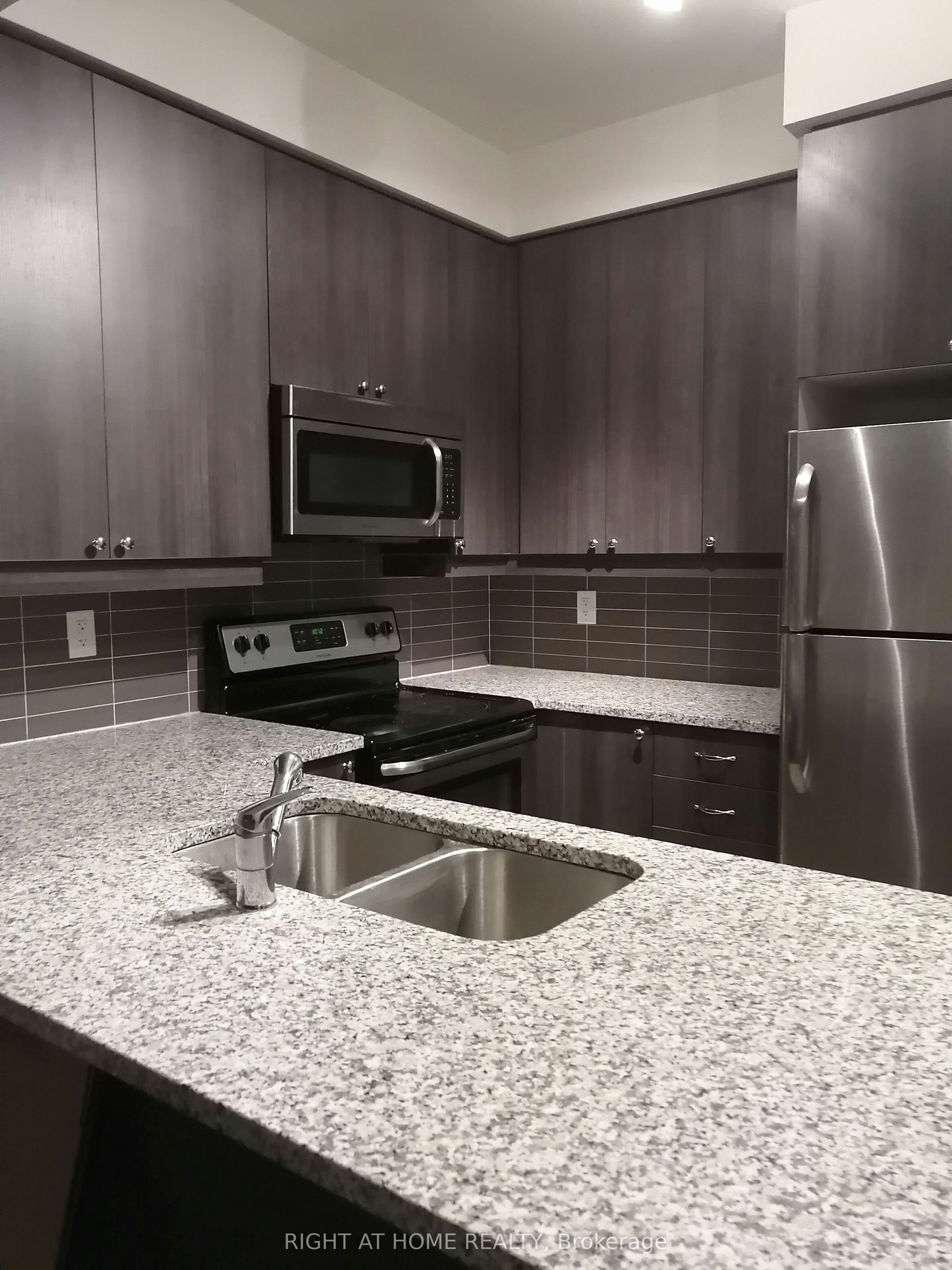 1001-1185 The Queensway Avenue, Toronto, ON, M8Z 1R6 - 2