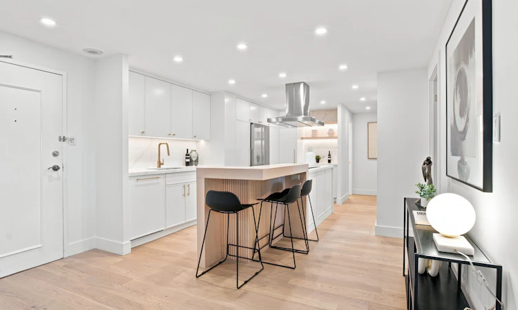 1504-812 Burnhamthorpe Road
