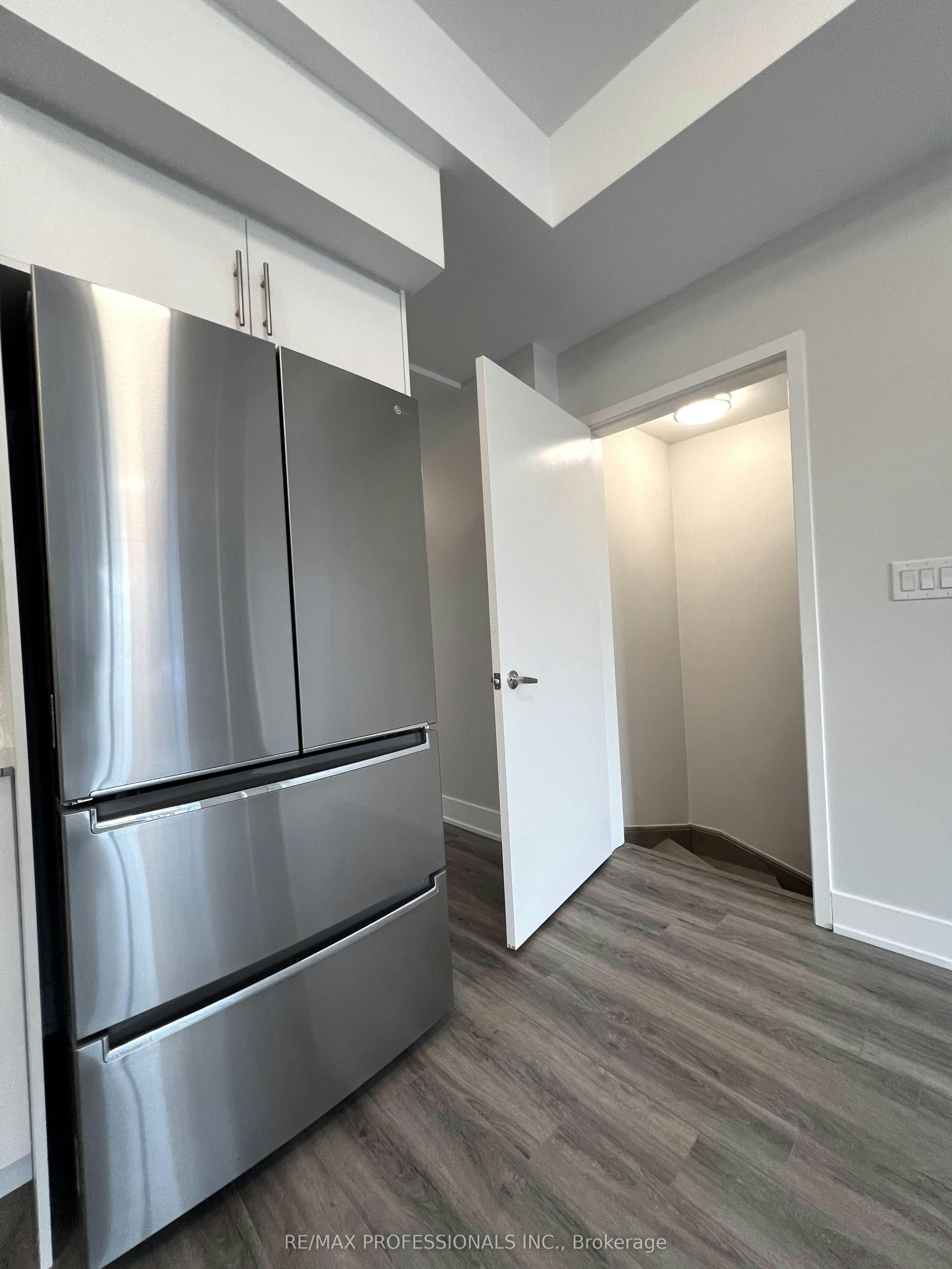 131-62 Dixfield Drive, Toronto, ON, M9C 3W1 - 21