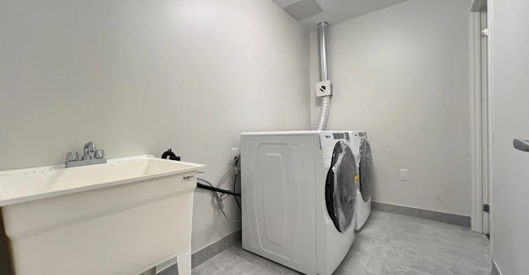 131-62 Dixfield Drive, Toronto, ON, M9C 3W1 - 27