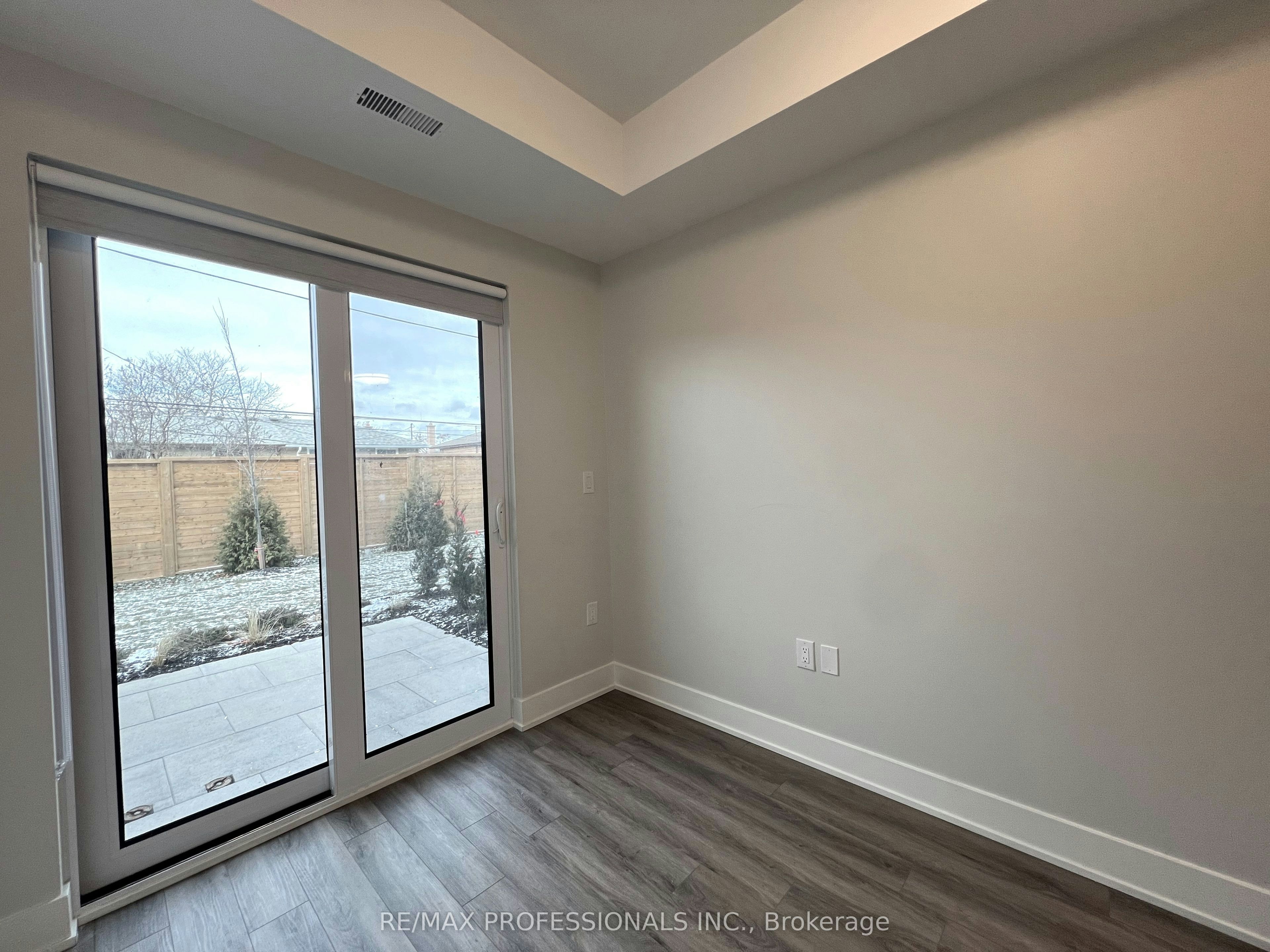 131-62 Dixfield Drive, Toronto, ON, M9C 3W1 - 17