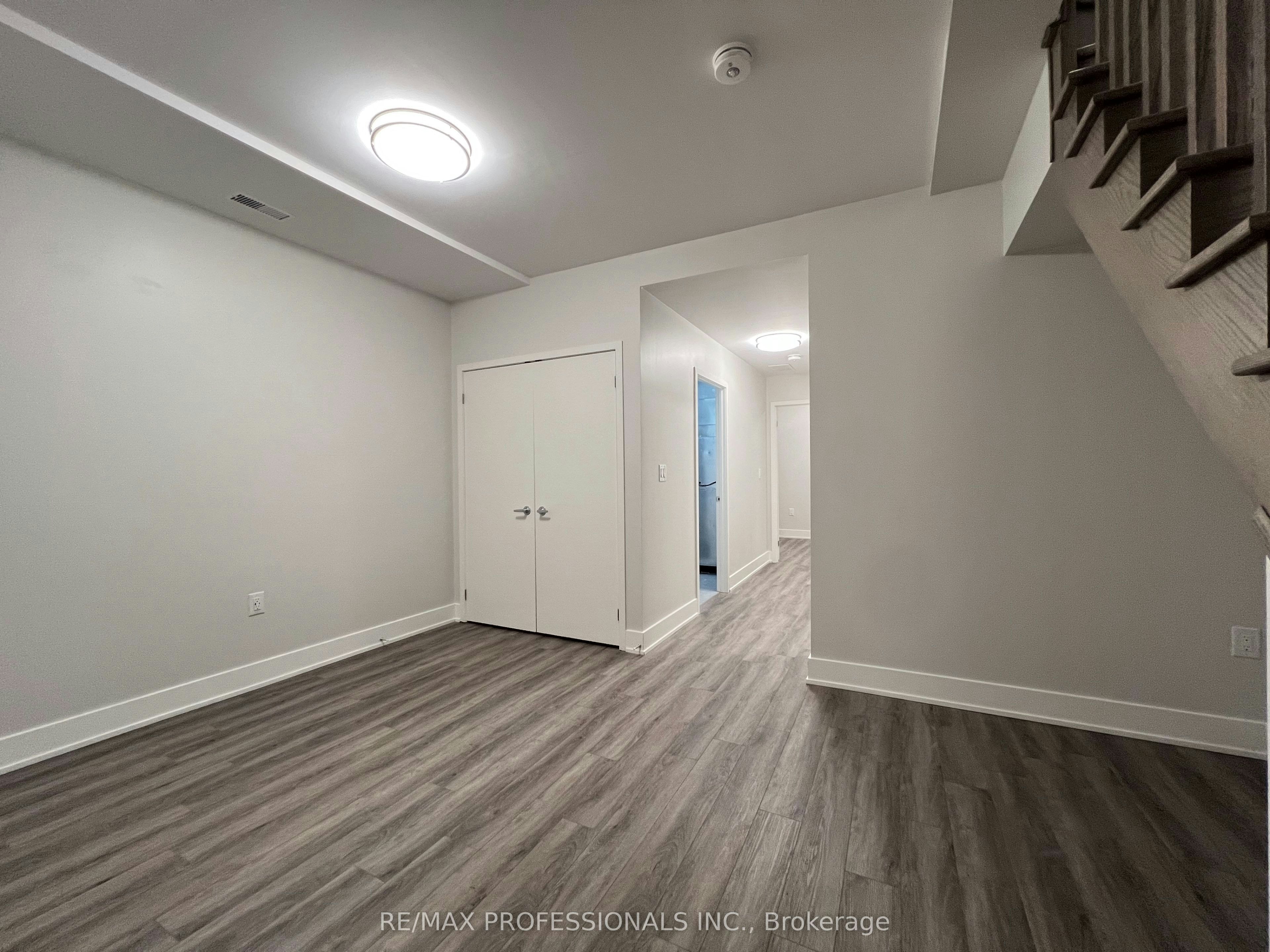 131-62 Dixfield Drive, Toronto, ON, M9C 3W1 - 25