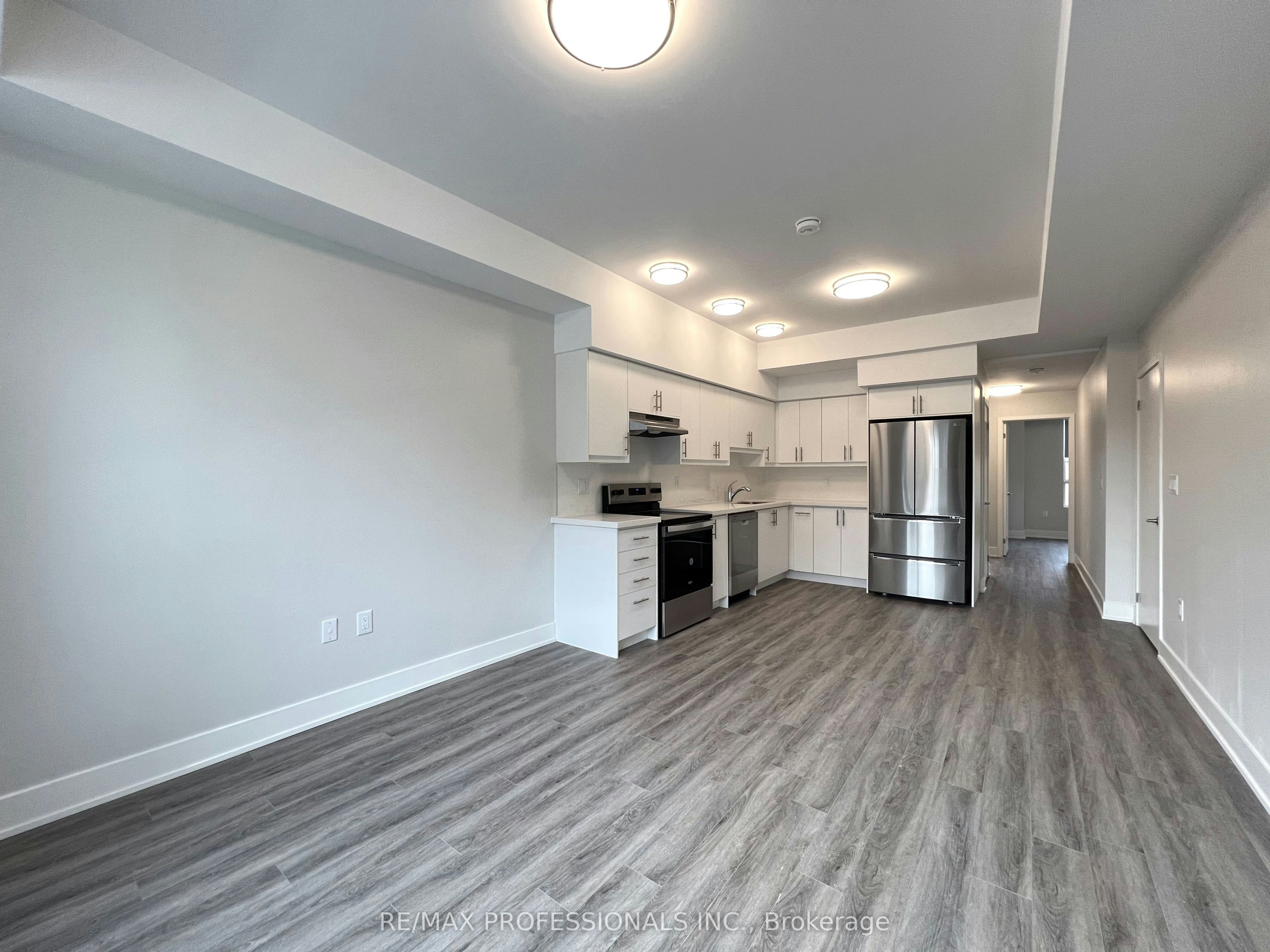 131-62 Dixfield Drive, Toronto, ON, M9C 3W1 - 3