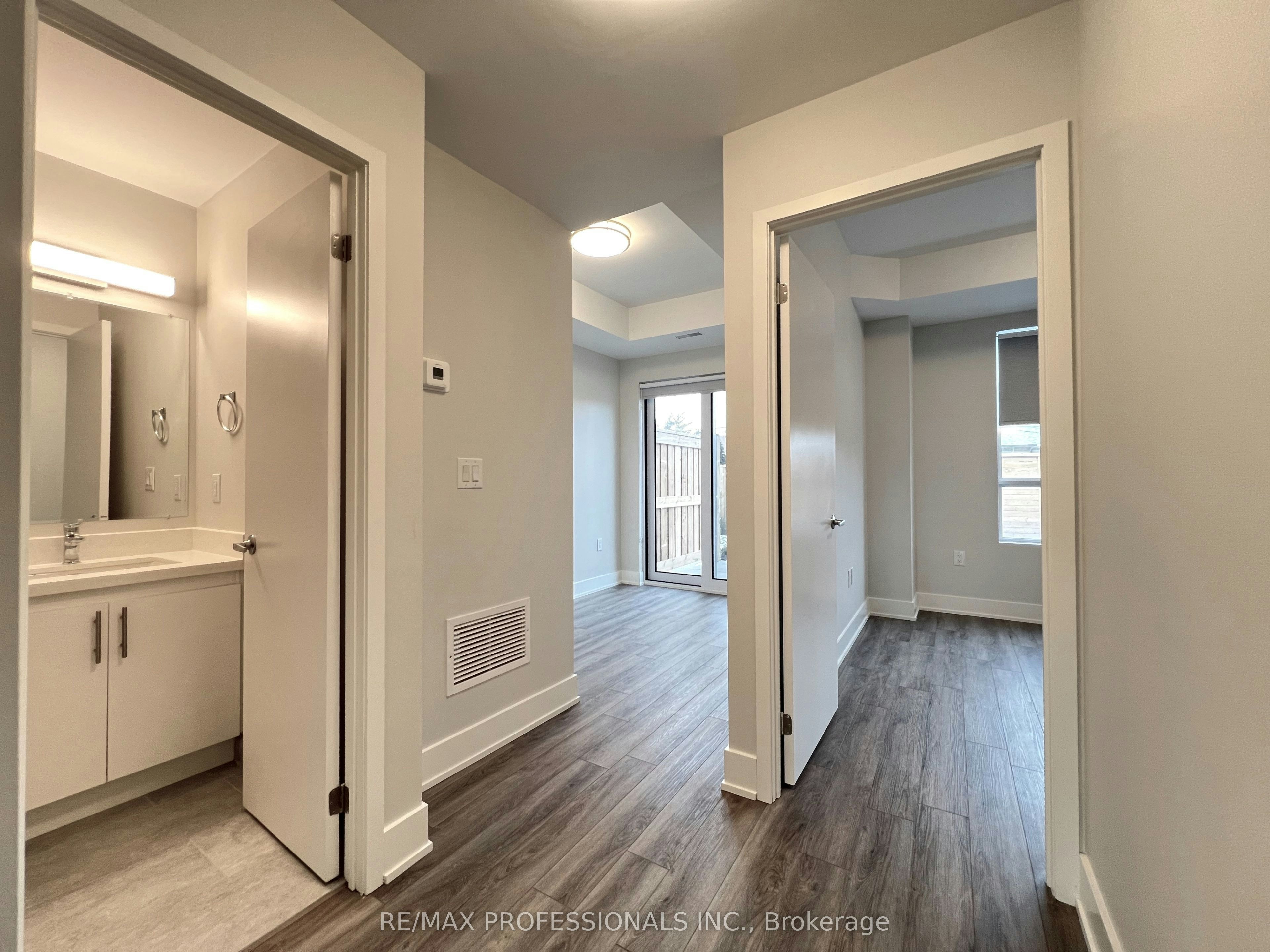 131-62 Dixfield Drive, Toronto, ON, M9C 3W1 - 8