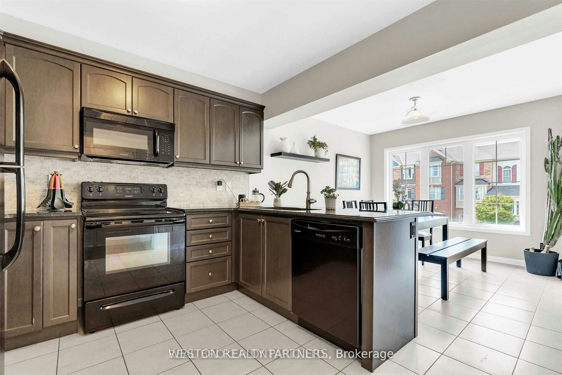 6 Colonel Frank Ching Crescent, Brampton, ON, L6Y 5W5 - 6