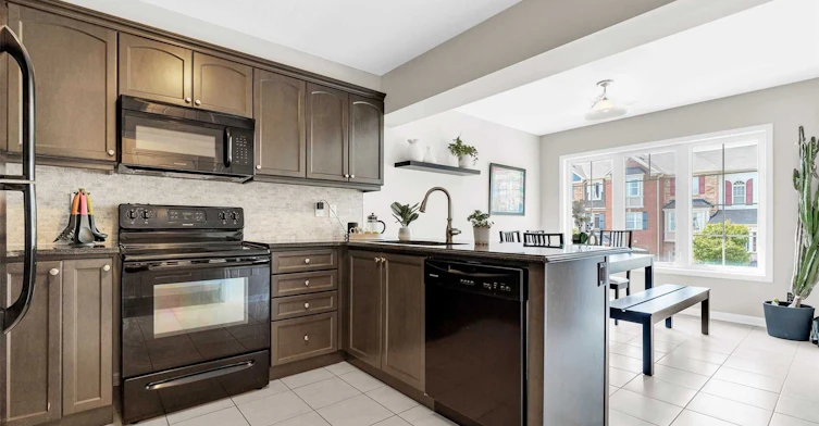 6 Colonel Frank Ching Crescent, Brampton, ON, L6Y 5W5 - 6