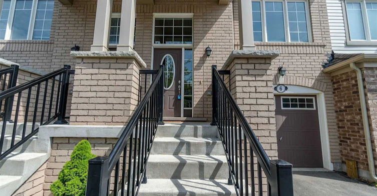 6 Colonel Frank Ching Crescent, Brampton, ON, L6Y 5W5 - 2