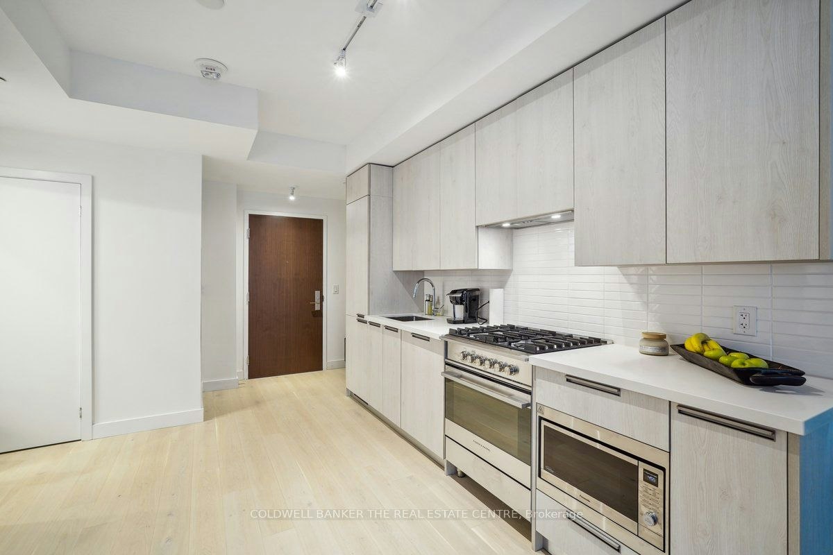 307-160 Kingsway Crescent, Toronto, ON, M8X 0B5