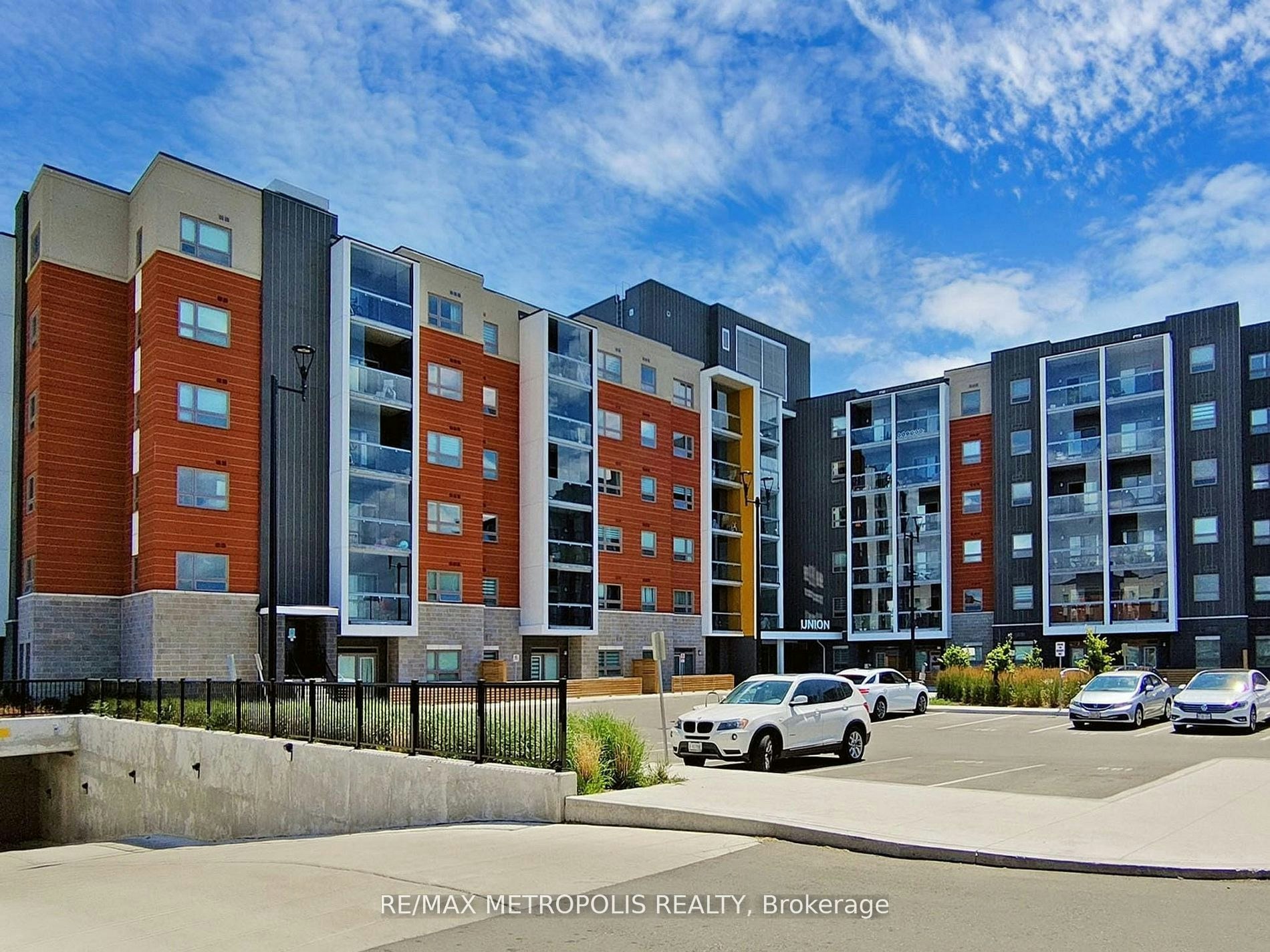 401-200 Lagerfeld Drive, Brampton, ON, L7A 5G5