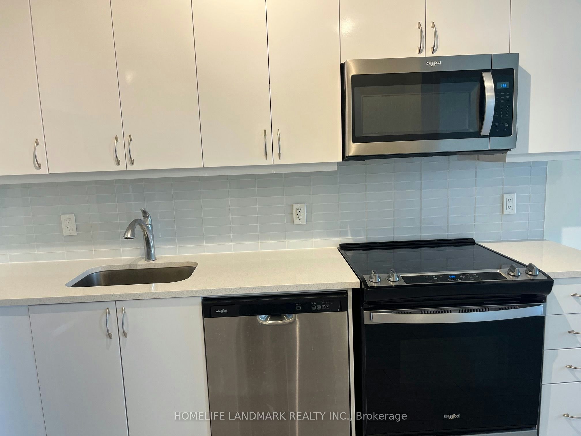 1610-38 Annie Craig Drive, Toronto, ON, M8V 0G9 - 2