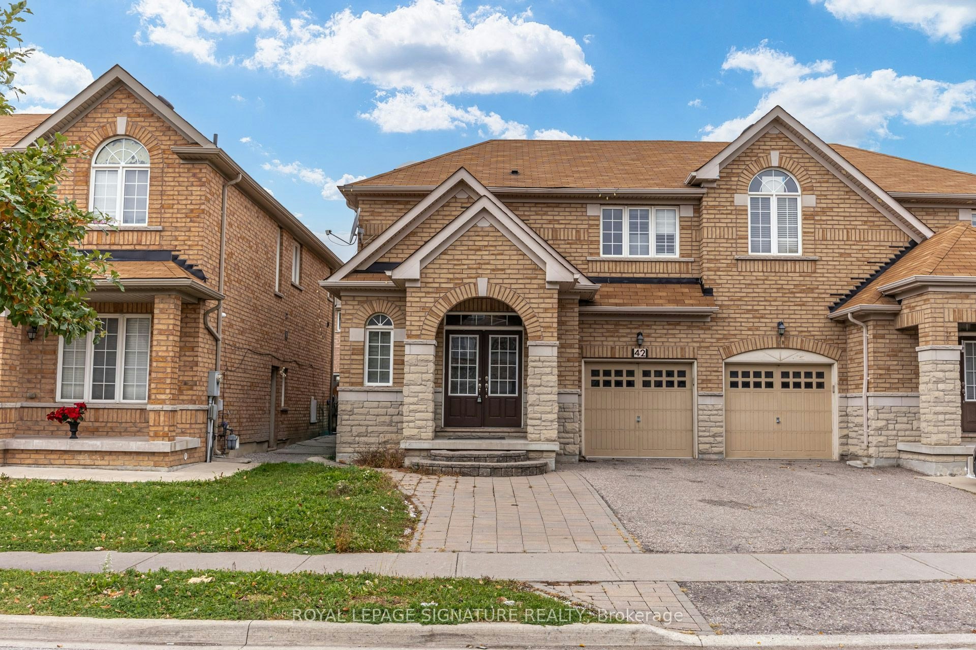 (Upper)-42 Daden Oaks Drive, Brampton, ON, L6P 3R8