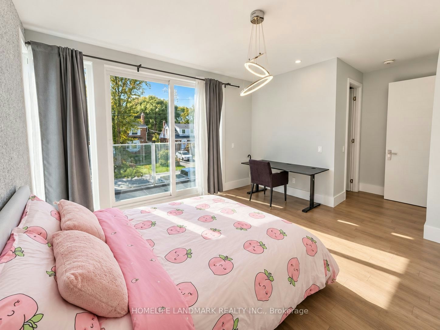 15 Wenonah Drive, Mississauga, ON, L5G 3V9 - 19