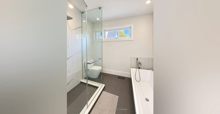15 Wenonah Drive, Mississauga, ON, L5G 3V9 - 20