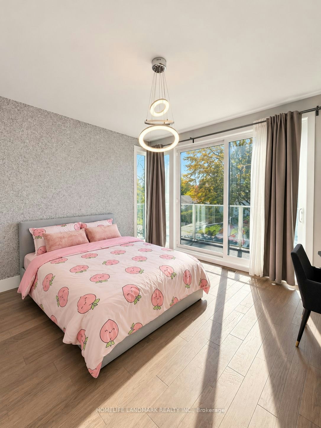 15 Wenonah Drive, Mississauga, ON, L5G 3V9 - 18