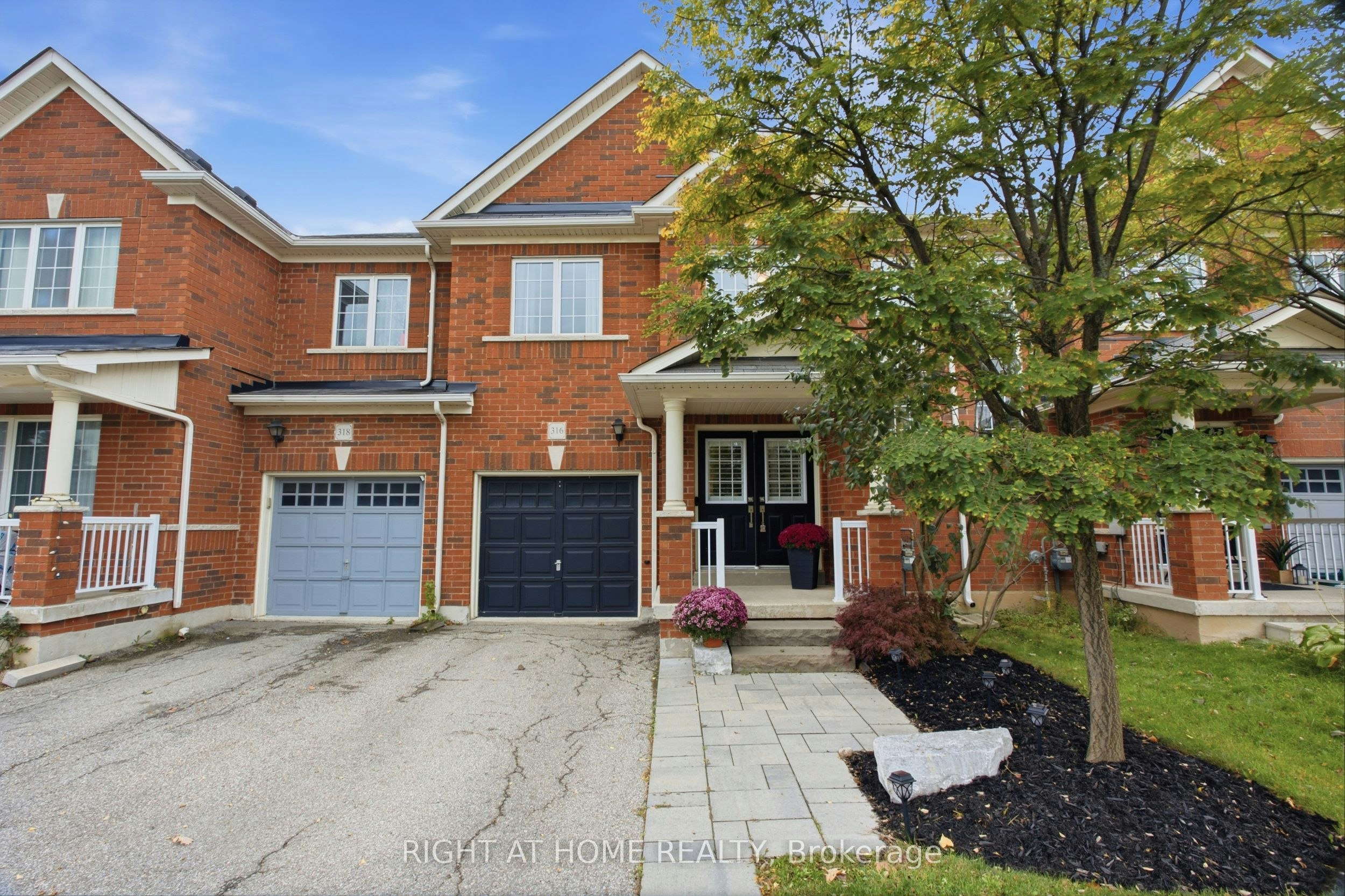 316 Duncan Lane, Milton, ON, L9T 7A6