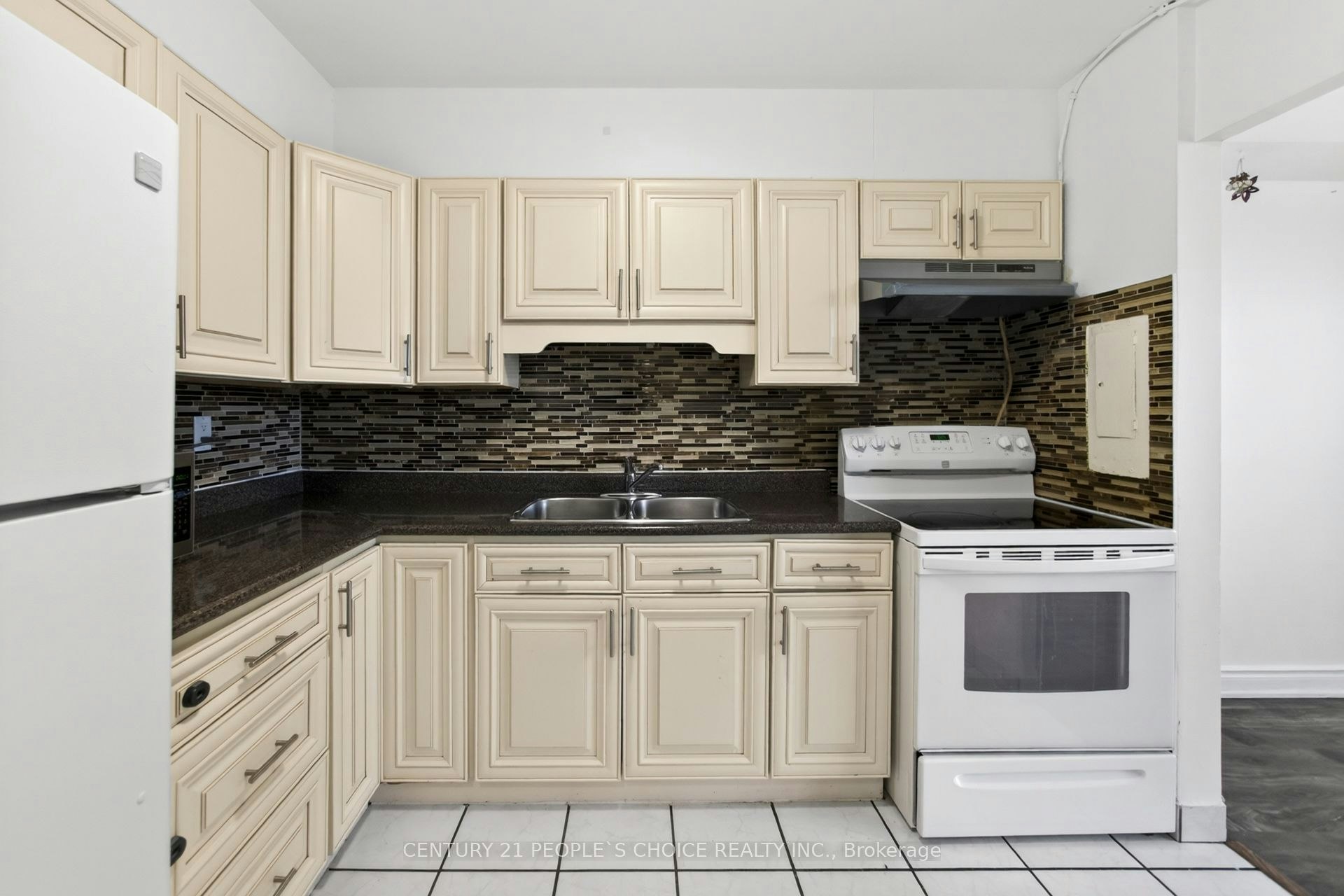 902-3390 Weston Road, Toronto, ON, M9M 2X3 - 17