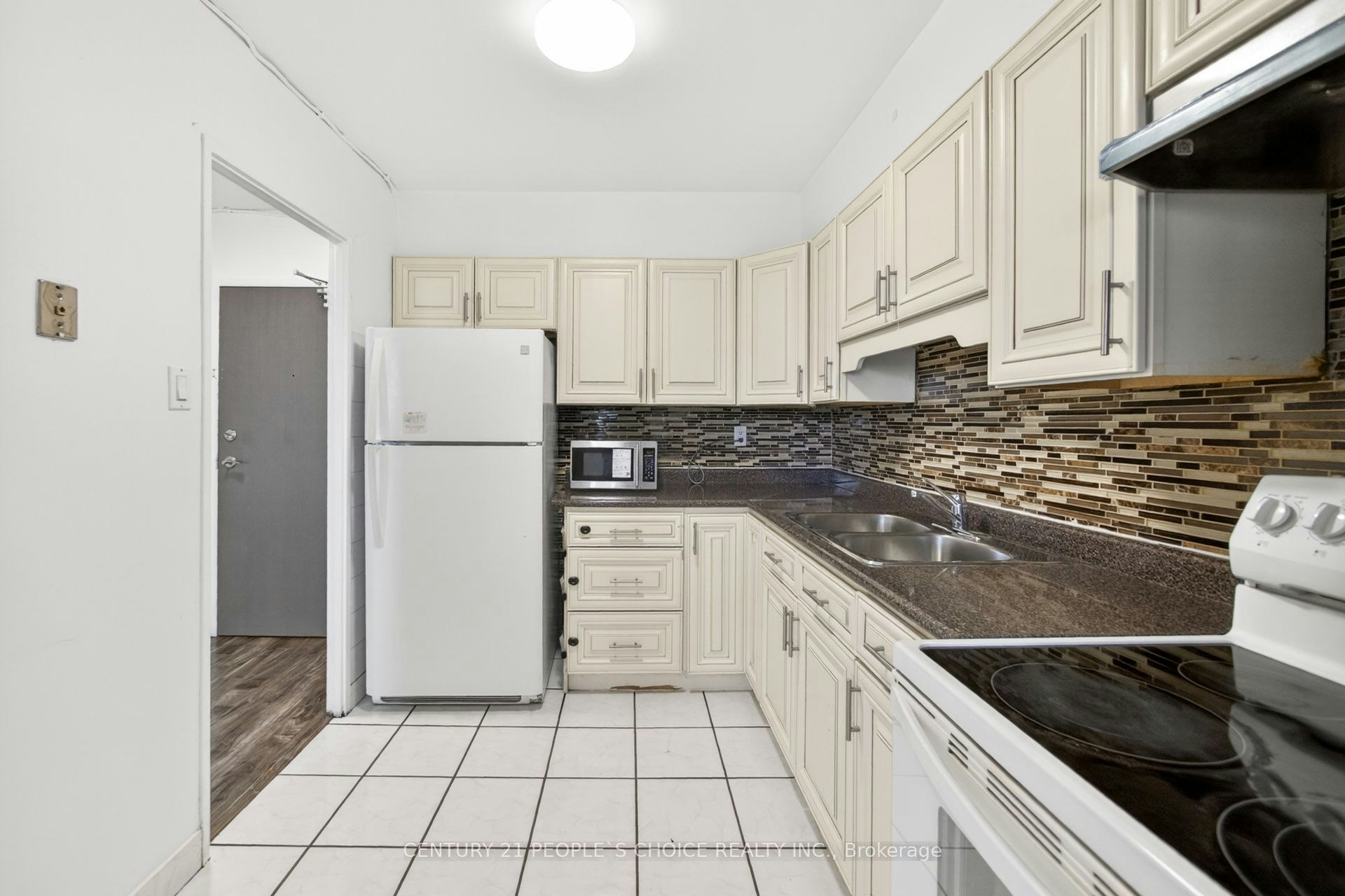902-3390 Weston Road, Toronto, ON, M9M 2X3 - 14