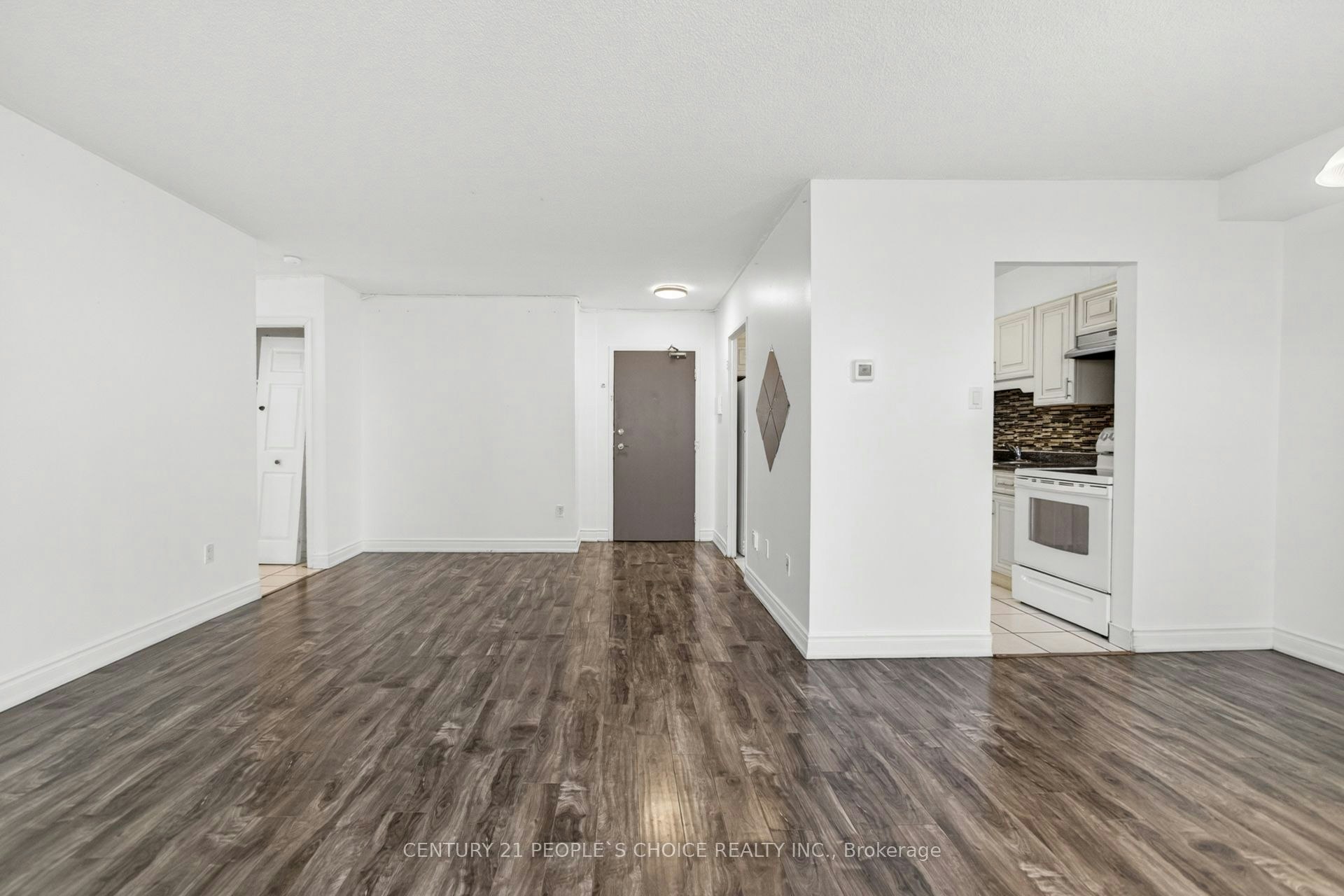 902-3390 Weston Road, Toronto, ON, M9M 2X3 - 8