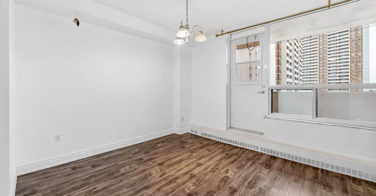902-3390 Weston Road, Toronto, ON, M9M 2X3 - 11