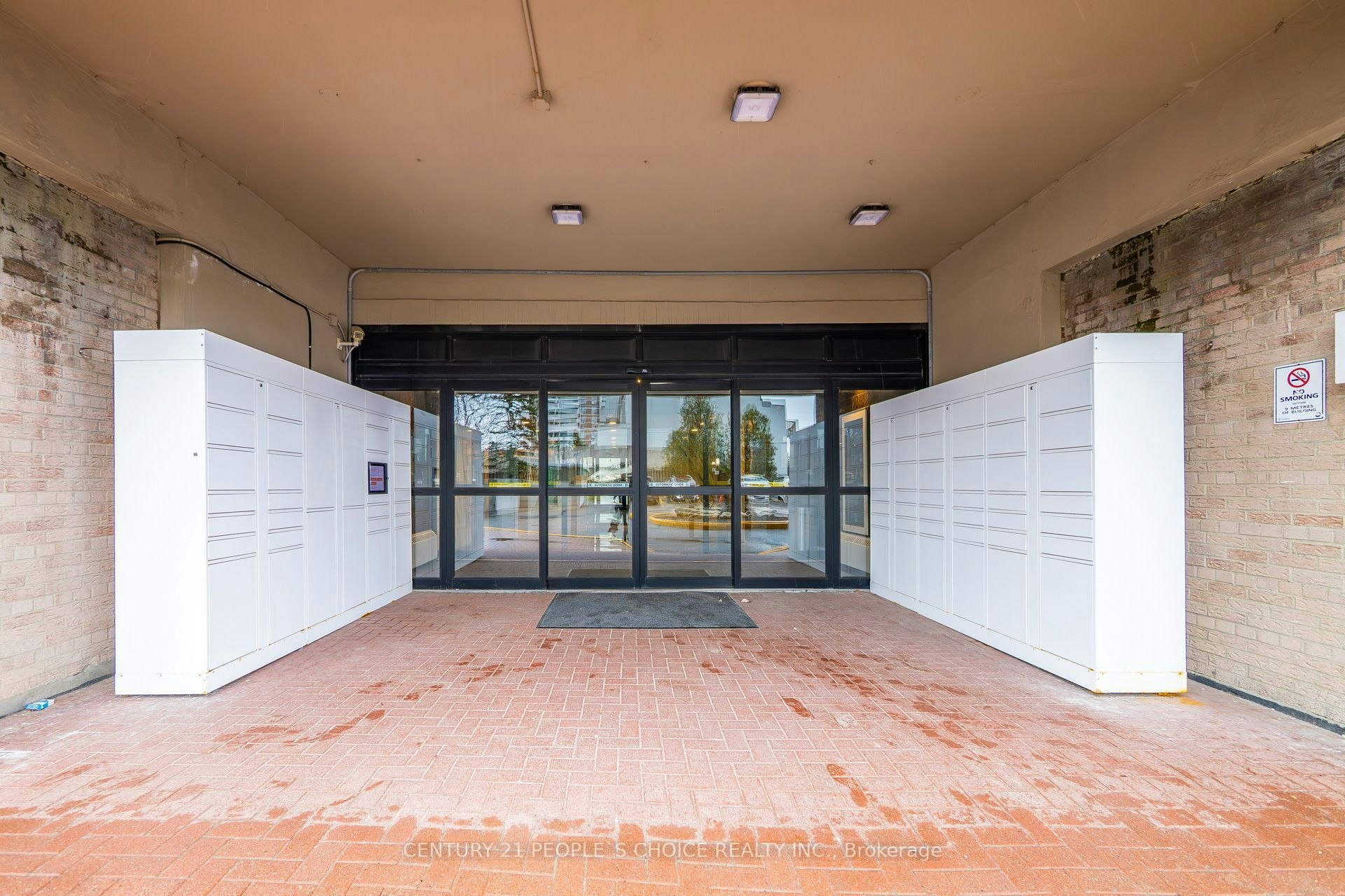 902-3390 Weston Road, Toronto, ON, M9M 2X3 - 2