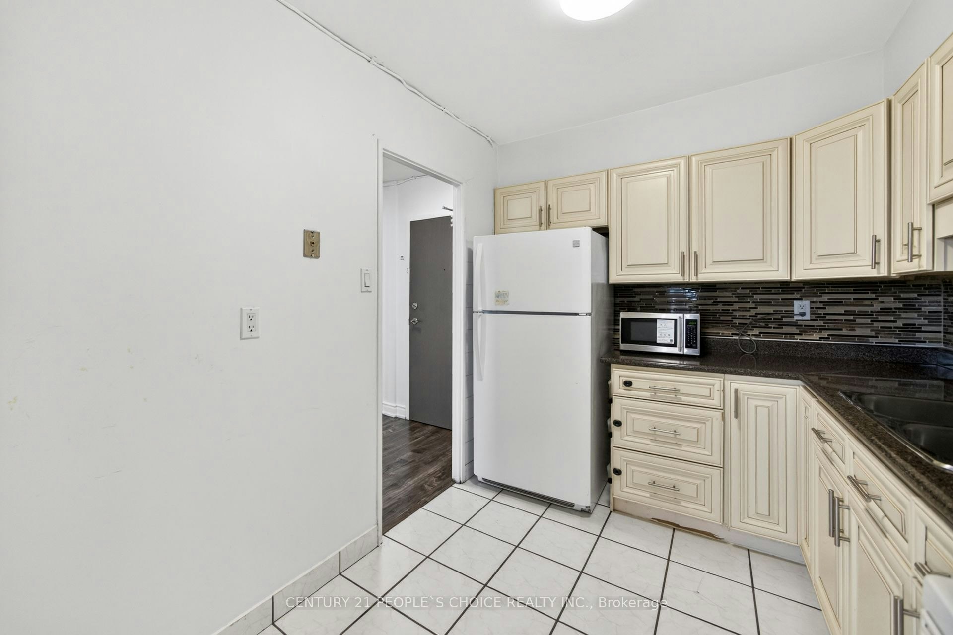 902-3390 Weston Road, Toronto, ON, M9M 2X3 - 15
