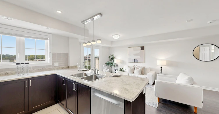 11-2441 Greenwich Drive, Oakville, ON, L6M 0S3 - 3