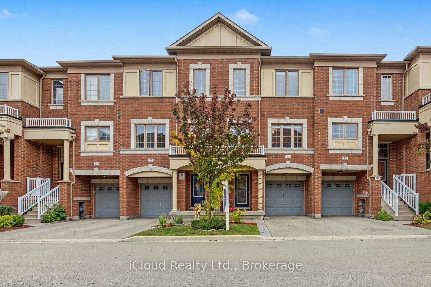 49 Aspen Hills Road, Brampton, ON, L6Y 0H7