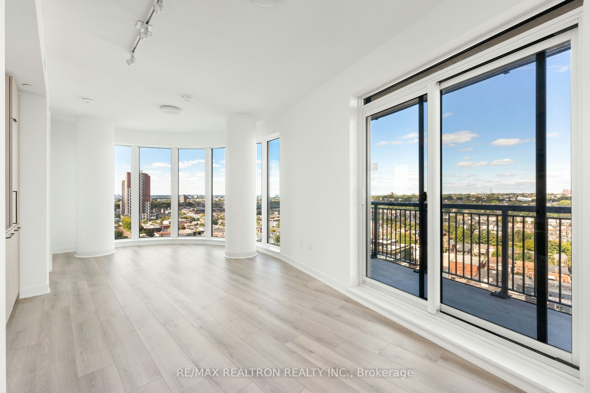 1402-1185 Dupont Street, Toronto, ON, M6H 2A6 - 10