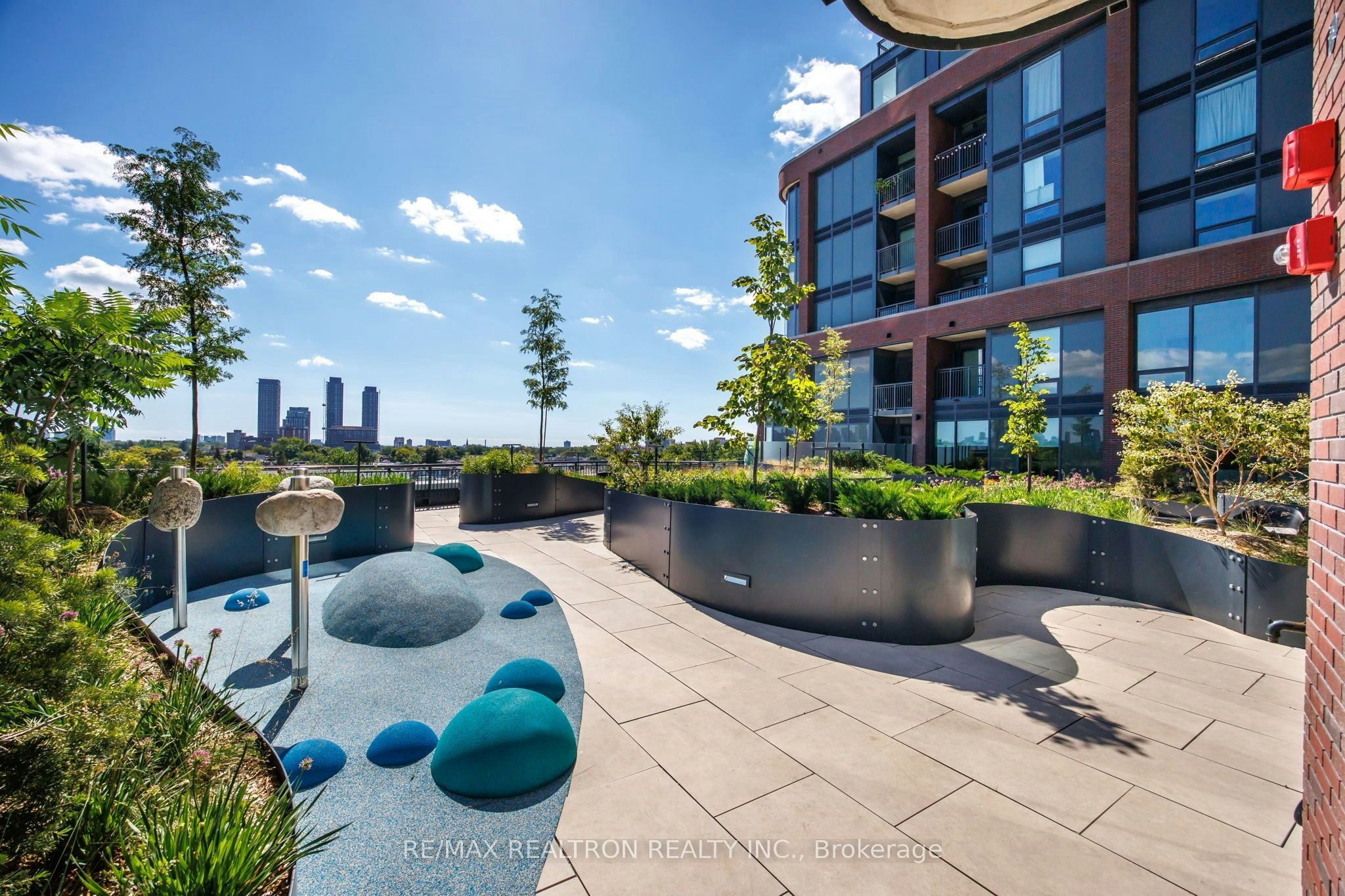 1402-1185 Dupont Street, Toronto, ON, M6H 2A6 - 32