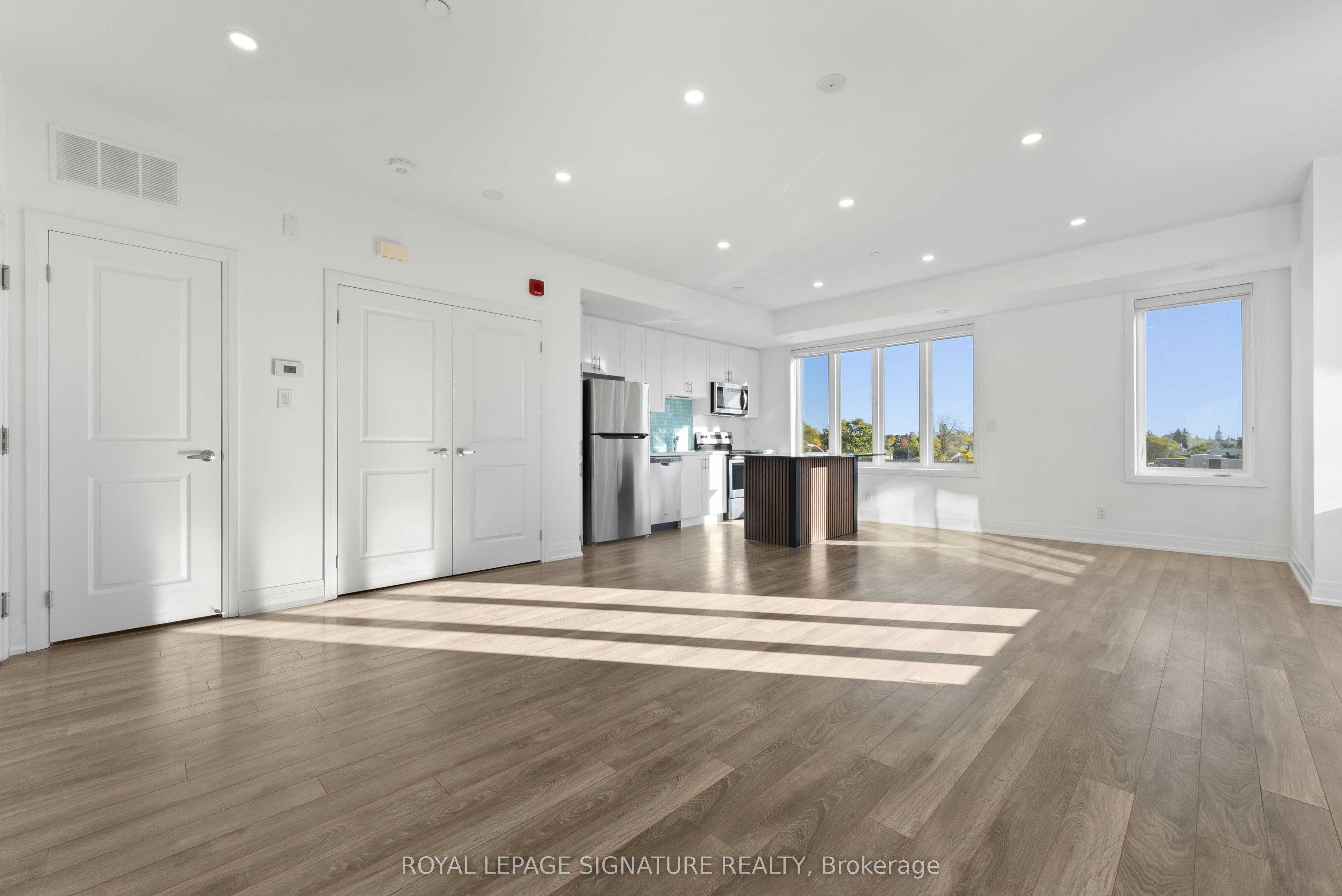 19-100 Long Branch Avenue, Toronto, ON, M8W 0C1