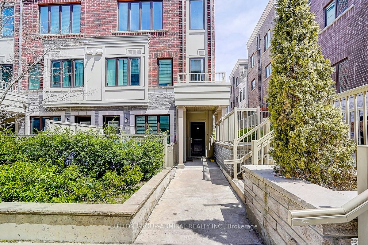 18-85 Eastwood Park Gardens, Toronto, ON, M8W 0B9 - 3